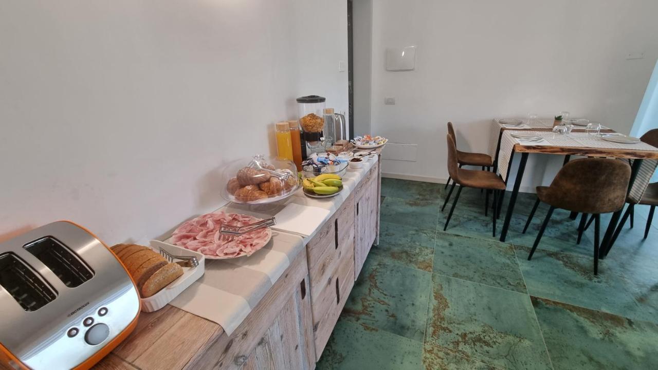 Bed and Breakfast Antica Dimora Dei Gelsi Манерба-дель-Гарда Екстер'єр фото